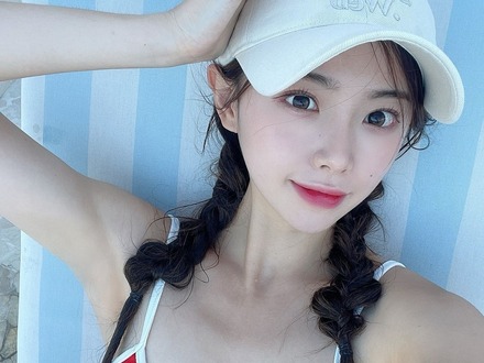 直視できません…韓国チアガール、美肩も美背中もあらわな大胆プライベートSHOTに「真の女神」の声【PHOTO】