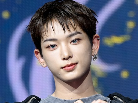 『NHK紅白歌合戦』出場の&TEAM・ハルア、爆イケ自撮りSHOTにファン悶絶「眠れない」【PHOTO】