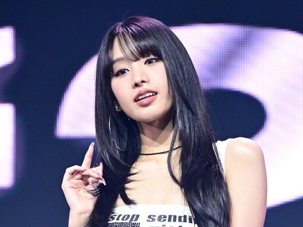 アイドルらしからぬ貫禄ボディ…“ほぼ全身網タイツ”姿で視線強奪のナッティ「危険」「美しい」【PHOTO】