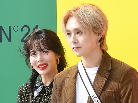 本番ステージで“熱々キス”を披露するも破局…元カノは既婚者となった韓国歌手、独身生活を満喫中?「とても楽しい」