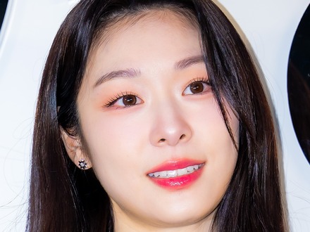 「垢抜けっぷりハンパない!」芸能人顔負けの美貌、“フィギュア女王”キム・ヨナが「Dior」イベントに【PHOTO】