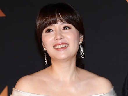 「2年間歩けなかった」「椎間板が飛び出している」撮影中のバイク事故と後遺症…韓国女優が告白