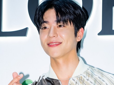 「ヒョプ様」こと俳優チェ・ジョンヒョプ、“胸キュン必須”の笑顔に釘付け！新ドラマのスチール公開