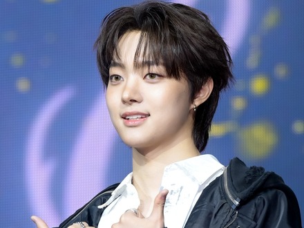 「脚の長さエグい」&TEAM・EJ（ウィジュ）、非現実的な“王子様ビジュアル”にファン悶絶【PHOTO】