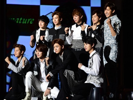 「唾を吐かれ、蹴られた」元K-POPアイドル、“地獄のアイドル時代”を回想 メンバーには『イカゲーム』出演俳優も