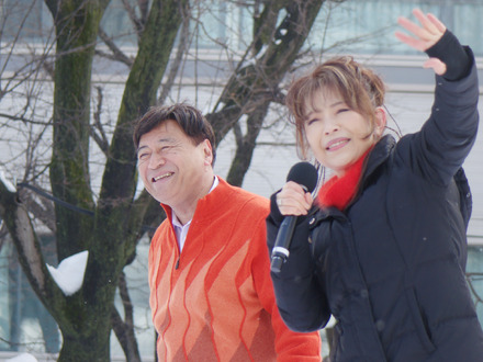 CMで話題の「安い、安～い」を会場で披露。【撮影：編集部】