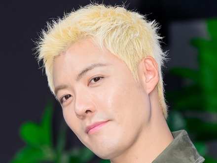 日本国籍を捨て韓国人になった歌手、キムタク似だった?過去に整形告白も「よく声をかけられた」