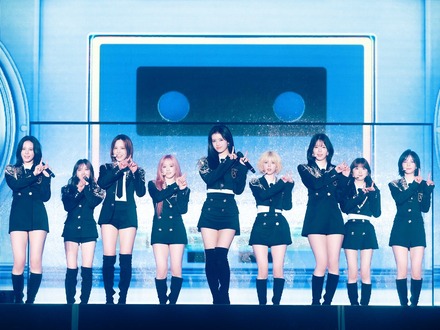 NiziU、5度目のアリーナツアー「NEW EvoNUtion」愛知で開幕！西野カナ『Dear…』カバー＆新曲初披露