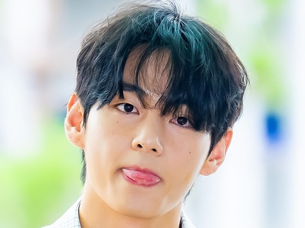 BTS・Vこそ真のインフルエンサー、行く先々が“聖地”に 一挙手一投足を海外メディアが特集