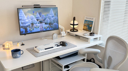 瞑色さんのデスク(C)瞑色(meishoku)