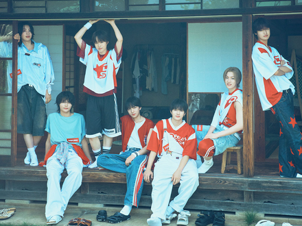 中村倫也主演ドラマに出演!話題の新人ボーイズグループNAZE、日本の音楽番組で爽やかステージ披露