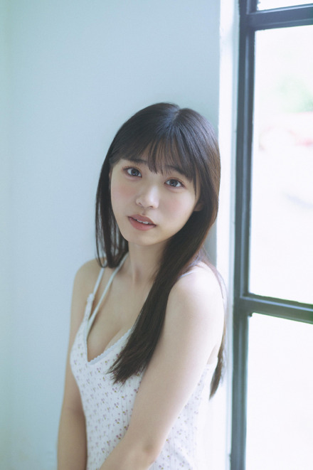 僕が見たかった青空・金澤亜美、グループ初の1st写真集『プロローグ