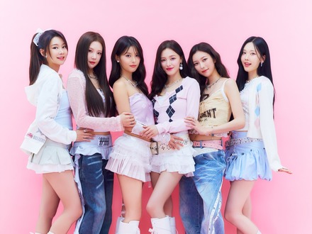 MOMOLAND、ホワイトデーに日本ファンミーティング開催!キャンディのように甘い時間をプレゼント