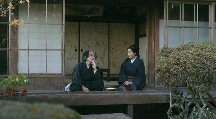 場面写真「悪魔の手毬唄」（C）NHK