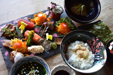 鎌倉彩り手巻き寿司御膳