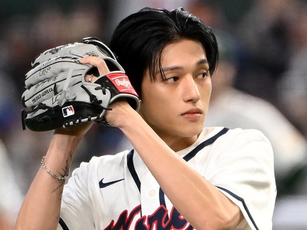 ATEEZ・ウヨン、WBC始球式で“勝利の妖精”に！東京ドームで見事なピッチング【独自写真】