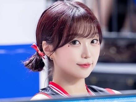 反則級の可愛さに悶絶！韓国人気チア、イ・ジュヒがシーズン終了を報告　猫耳＆赤リボン姿に注目