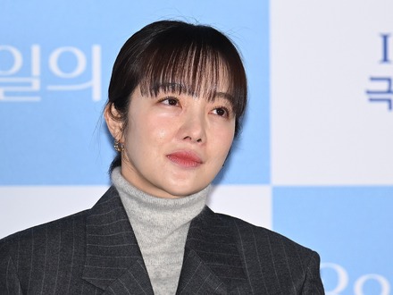 『キム秘書』女優、「涙が止まらない」と母の事故を報告 義兄はハ・ジョンウ
