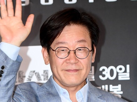 韓国大統領が自らSNSで番組批判…自身の暴力団との癒着疑惑を提起「失脚させるための物理的テロ」