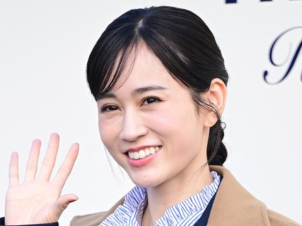 日本は卒業後に脱ぎ、韓国は現役で脱ぐ?前田敦子の写真集で浮かび上がった“日韓アイドル文化”の真逆な構造