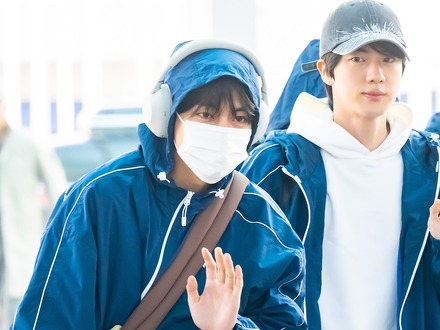 BTS ・Vが復活ライブを振り返り!! 新譜『ARIRANG』制作秘話を告白