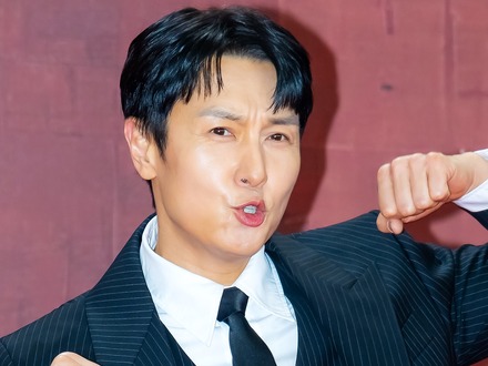 「最低の人間」“性売買合法化”発言でも物議の韓国アイドル、元マネージャーが暴露投稿　本人は虚偽と否定