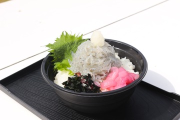 淡路島内64店舗で豪華「生しらす丼」を提供！11月末まで実施 画像