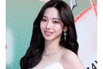 目のやり場に困る“くっきり”ライン…aespa・カリナ、超密着ボディスーツで非現実的な体つき「すんごい」 画像