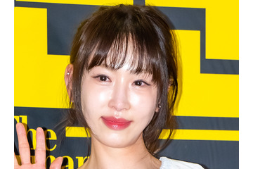 父が急逝、葬儀を終えた韓国女優が弔問客に深い感謝「少しずつ平穏を取り戻しつつあります」 画像