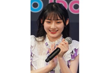 乃木坂46・川﨑桜、公式おにいちゃんに1st写真集プレゼント！ 画像