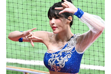 “マグロ看板娘”の韓国美女チア、観客を沸かせた『マカレナ』ダンス！弾む魅力で球場を虜に 画像