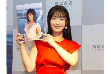 “グラビア界のニュースター”髙野真央、初写真集で大胆カットに挑戦「22歳の一番若くてきれいな瞬間を閉じ込めた」 画像