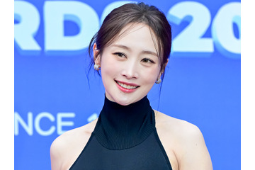 ヴィーナスラインあらわ…KARA・ニコル、“大胆肌見せ”姿に視線集中「ヤバい」「色っぽい」 画像