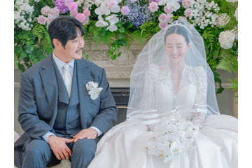 自身のために日本国籍を捨てた妻と…韓国歌手、“5年越し”結婚式の映像公開「一生忘れられない」 画像
