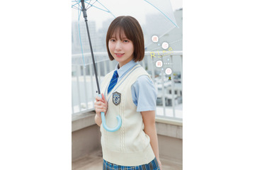 日向坂46・渡辺莉奈、高校2年生になった“等身大の微笑み”!制服姿で表紙に登場 画像