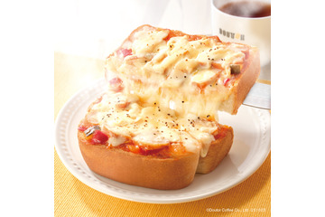 ピリ辛マヨソースが食欲そそる!ドトール、新作モーニング「スモークチキン&トマト」23日より発売! 画像