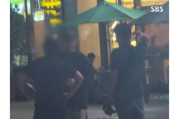 犯罪都市と化したカンボジア “拉致仲介者”に韓国テレビスタッフが接触、無邪気にピースサイン 画像
