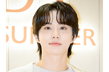 NCT・ジョンウ、基礎軍事訓練修了を報告！“軍服姿”の爽やかビジュアルに釘付け「かっこいい」【PHOTO】 画像