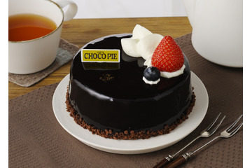 ロッテ「チョコパイ」がケーキになって登場！パリパリ食感の「紗々ミルクレープ」も 画像