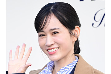 日本は卒業後に脱ぎ、韓国は現役で脱ぐ？前田敦子の写真集で浮かび上がった“日韓アイドル文化”の真逆な構造 画像