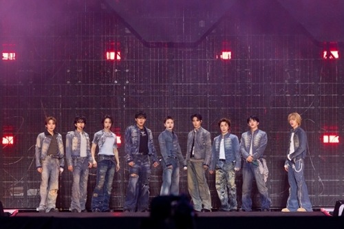 「SEVENTEEN WORLD TOUR [NEW_] ENCORE」