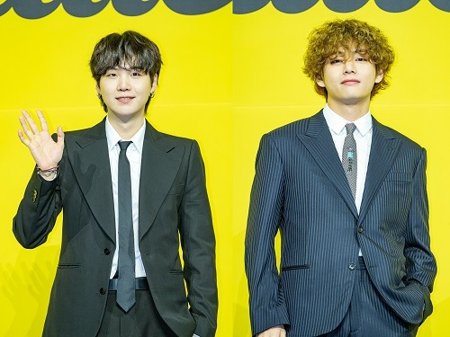 BTS・SUGA(左)とV