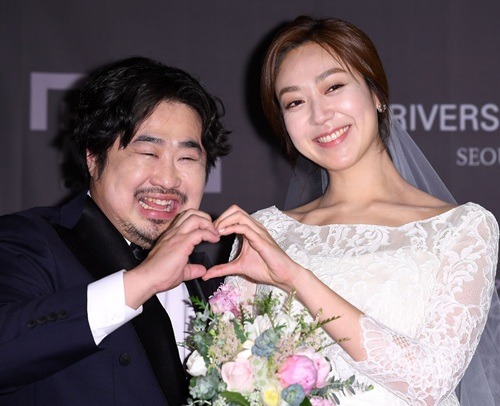 カン・ジェジュン（左）とイ・ウンヒョン