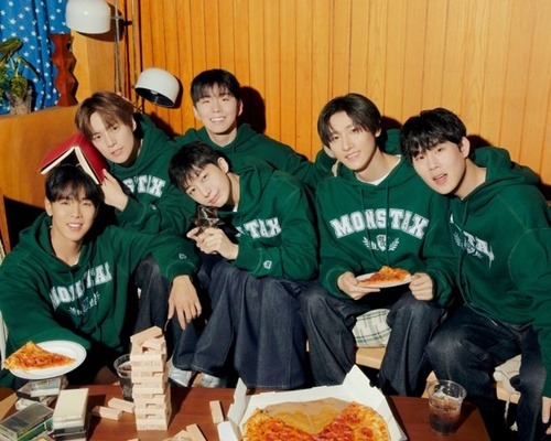 MONSTA X