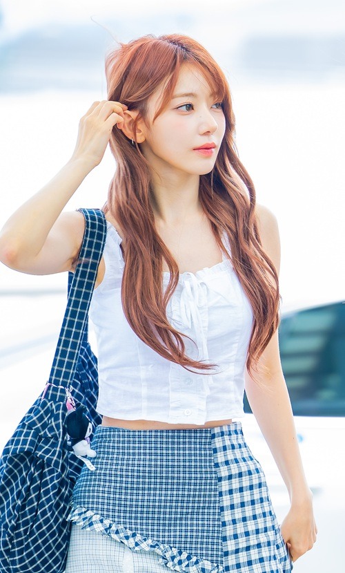 宮脇咲良