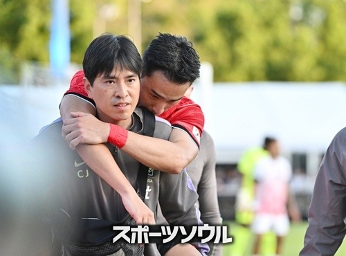 チョ・ユミン