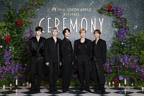 TOMORROW X TOGETHER