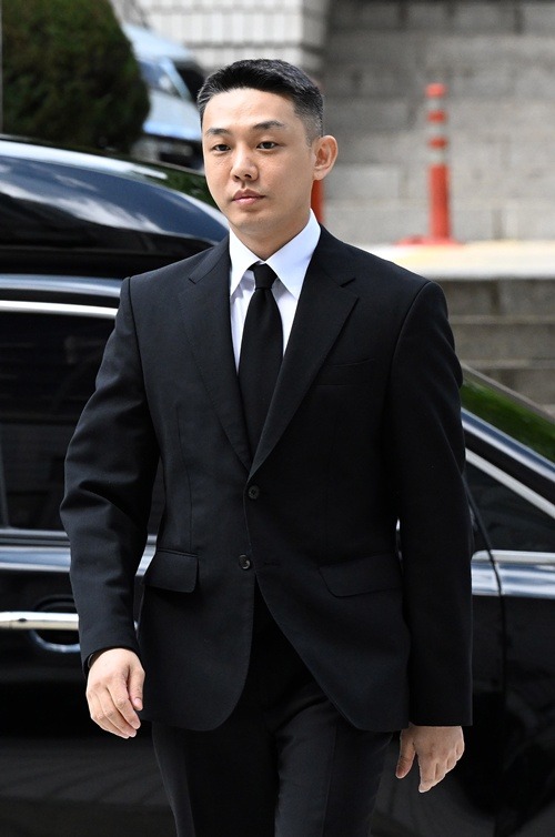 ユ・アイン
