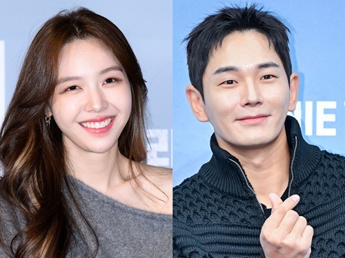 パン・ミナ(左)とオン・ジュワン