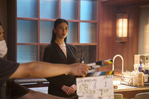 三吉彩花